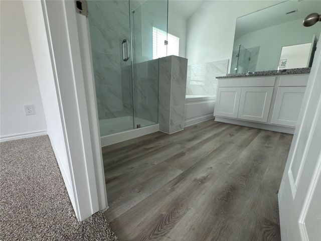 510 Oak Chase Avenue, Dayton, TX 77535