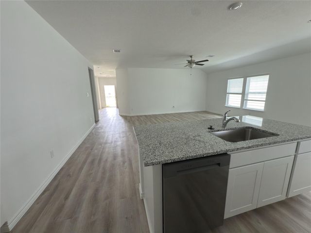 510 Oak Chase Avenue, Dayton, TX 77535