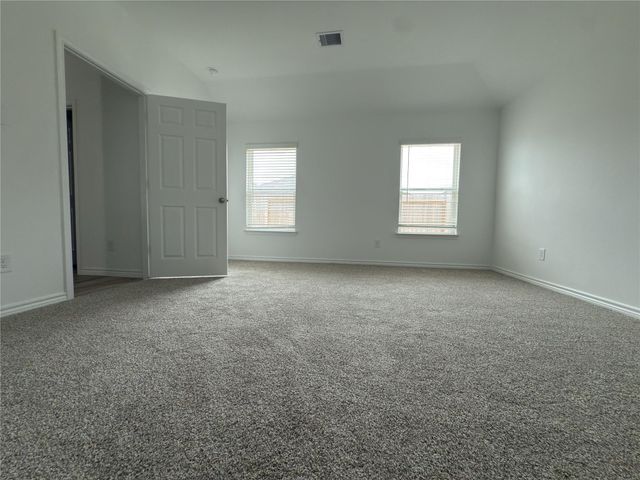 510 Oak Chase Avenue, Dayton, TX 77535