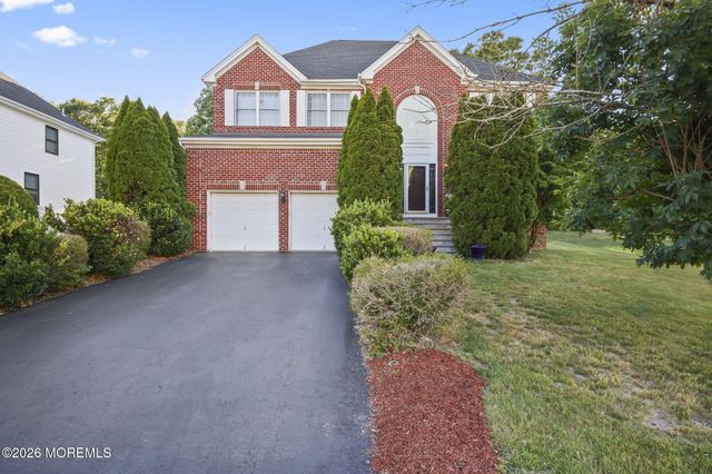 26 Summerhill Avenue, Jackson, NJ 08527