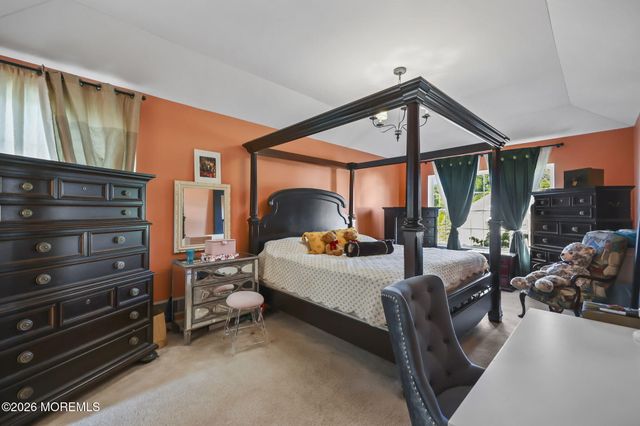 26 Summerhill Avenue, Jackson, NJ 08527