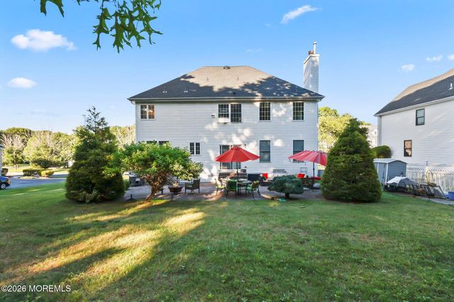 26 Summerhill Avenue, Jackson, NJ 08527
