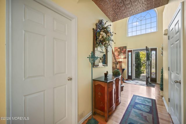 26 Summerhill Avenue, Jackson, NJ 08527