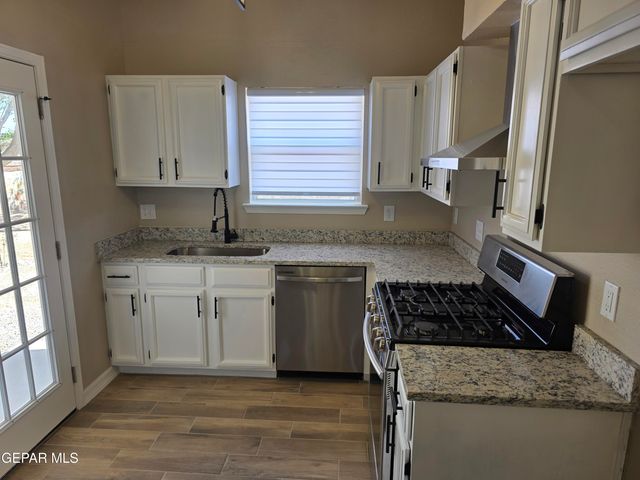 297 BARREL CACTUS Drive, Horizon City, TX 79928