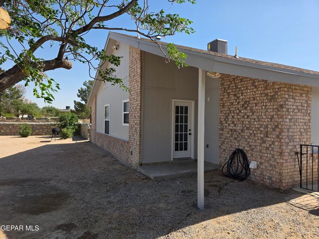 297 BARREL CACTUS Drive, Horizon City, TX 79928