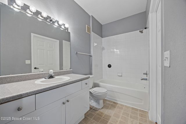 5663 Star Rush Drive 107, Melbourne, FL 32940