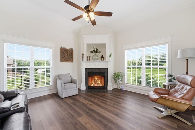 72 Lancaster St, Hillsboro, TN 37342