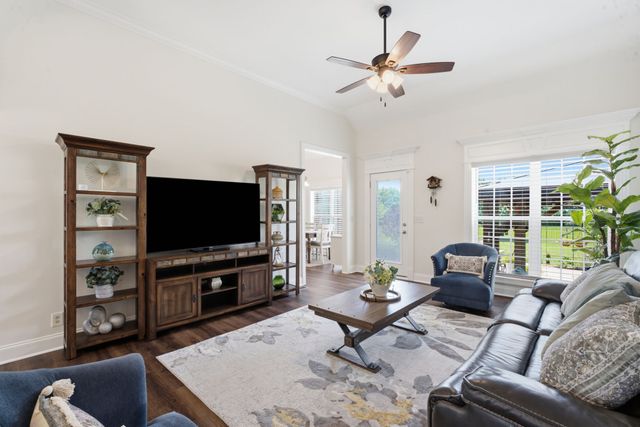 72 Lancaster St, Hillsboro, TN 37342