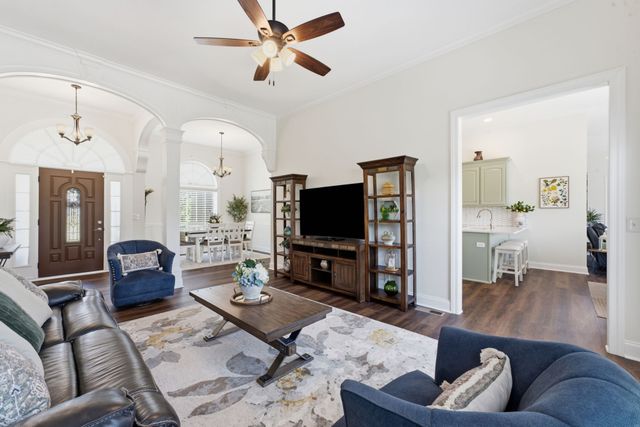72 Lancaster St, Hillsboro, TN 37342