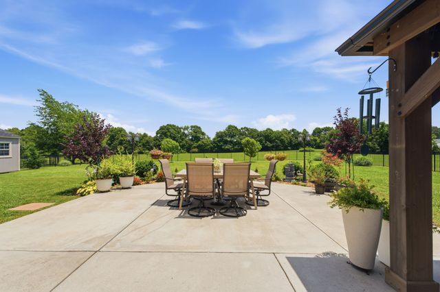 72 Lancaster St, Hillsboro, TN 37342