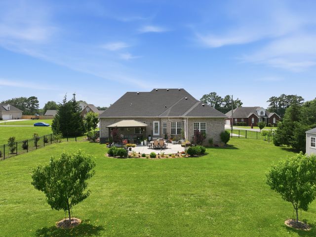 72 Lancaster St, Hillsboro, TN 37342