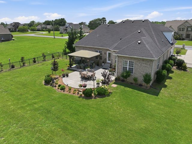 72 Lancaster St, Hillsboro, TN 37342