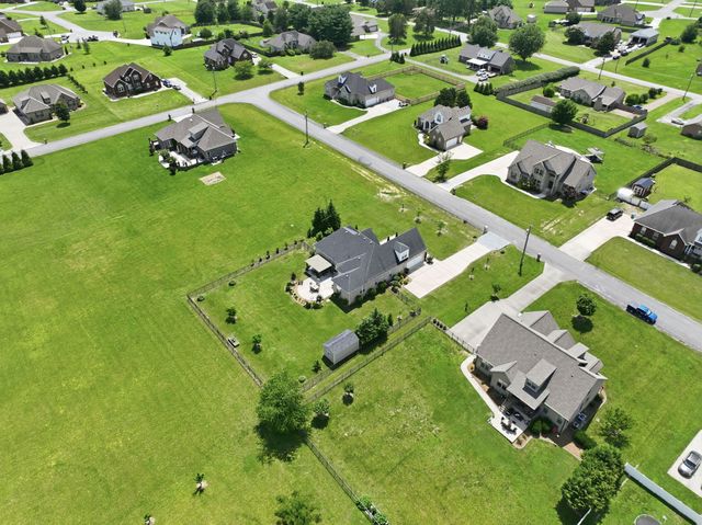 72 Lancaster St, Hillsboro, TN 37342
