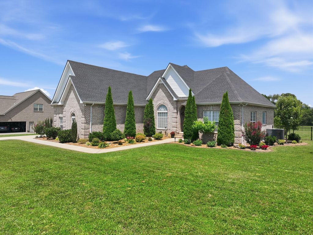 72 Lancaster St, Hillsboro, TN 37342