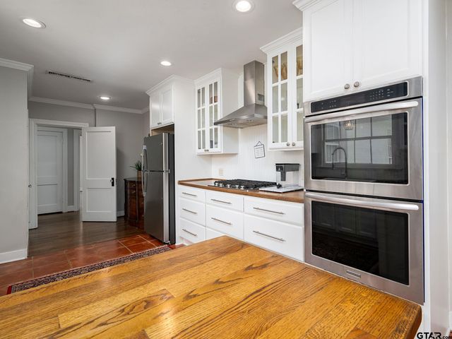 323 West Third, Tyler, TX 75701