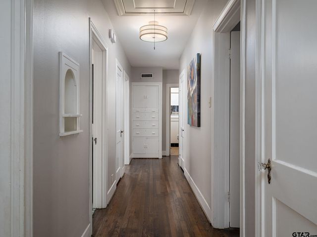 323 West Third, Tyler, TX 75701