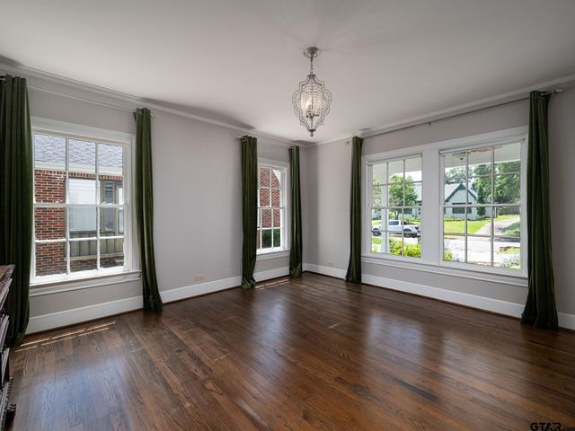 323 West Third, Tyler, TX 75701