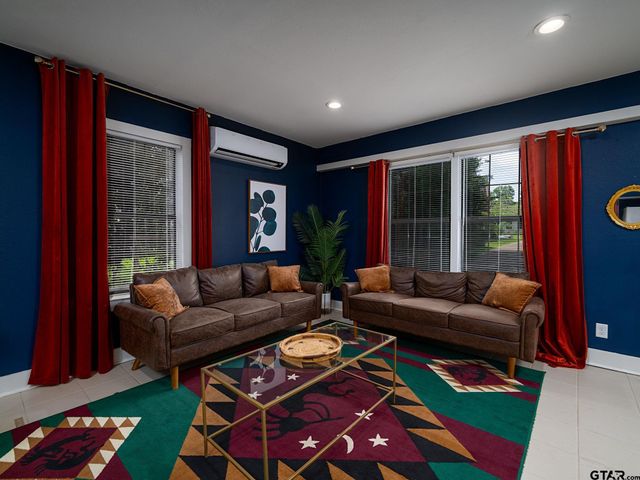 323 West Third, Tyler, TX 75701