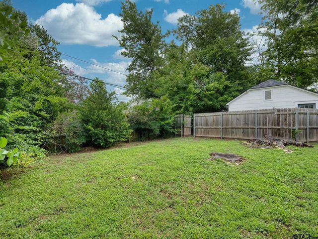 323 West Third, Tyler, TX 75701
