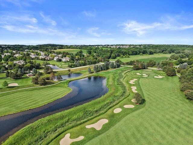 1704 E Juniper WAY, Hartland, WI 53029