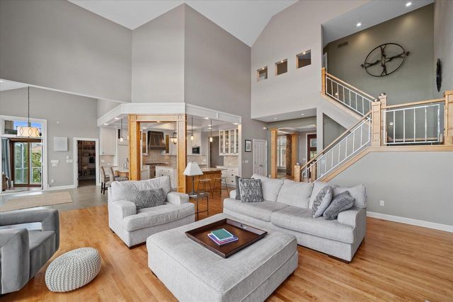 1704 E Juniper WAY, Hartland, WI 53029