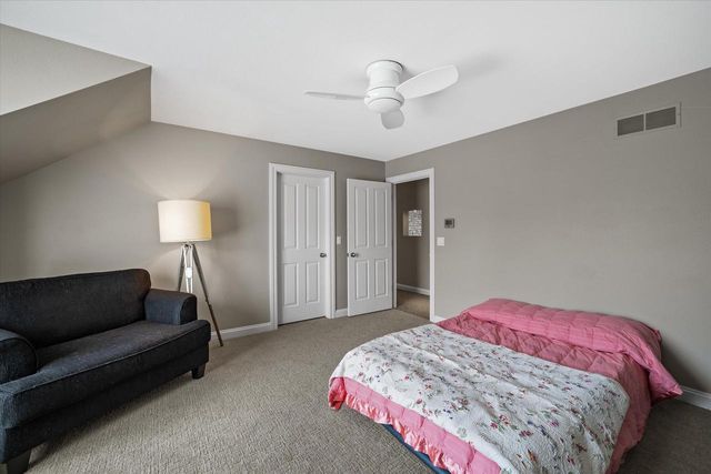 1704 E Juniper WAY, Hartland, WI 53029