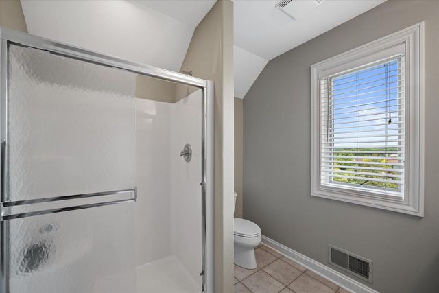 1704 E Juniper WAY, Hartland, WI 53029