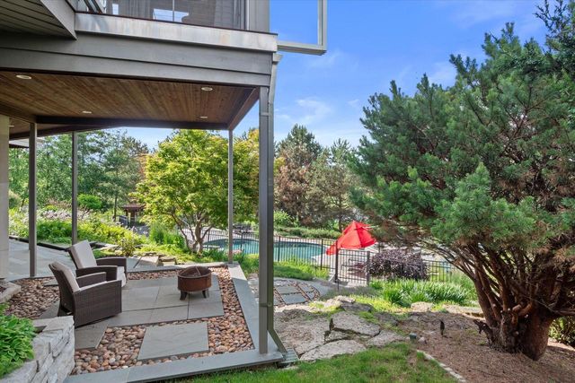 1704 E Juniper WAY, Hartland, WI 53029