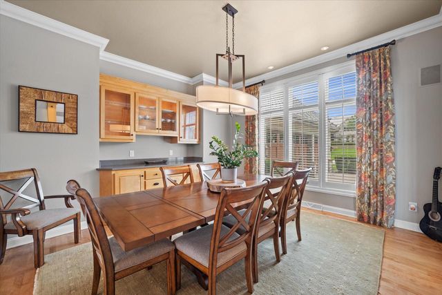 1704 E Juniper WAY, Hartland, WI 53029