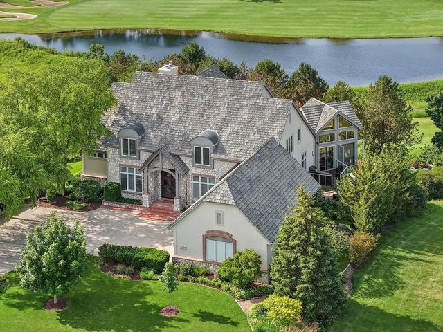 1704 E Juniper WAY, Hartland, WI 53029