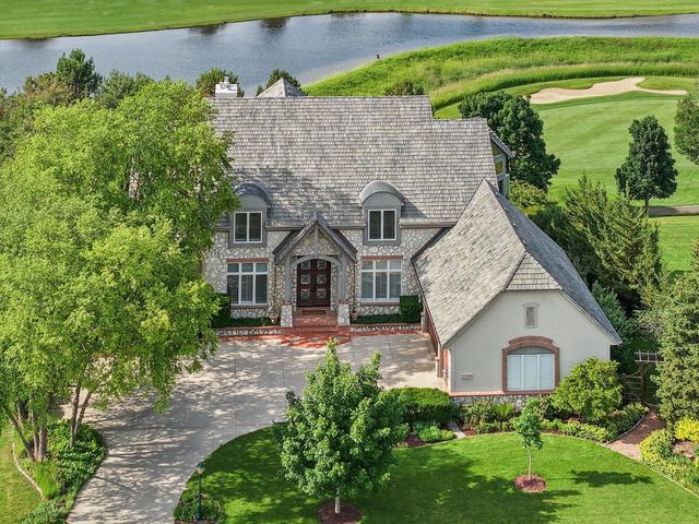 1704 E Juniper WAY, Hartland, WI 53029