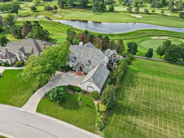 1704 E Juniper WAY, Hartland, WI 53029