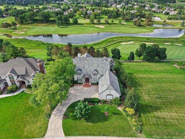 1704 E Juniper WAY, Hartland, WI 53029