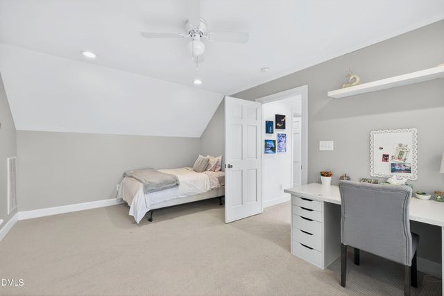 6713 Foxfire Place, Raleigh, NC 27615