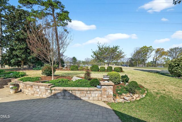 6713 Foxfire Place, Raleigh, NC 27615