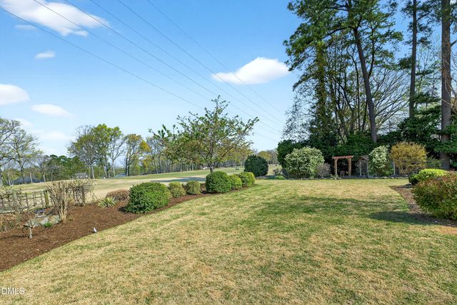 6713 Foxfire Place, Raleigh, NC 27615