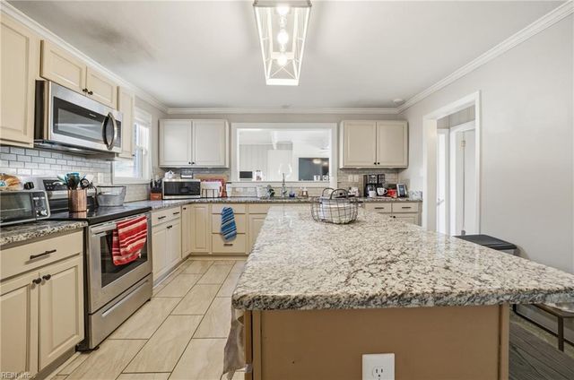 6410 Aldow DR, Norfolk, VA 23518