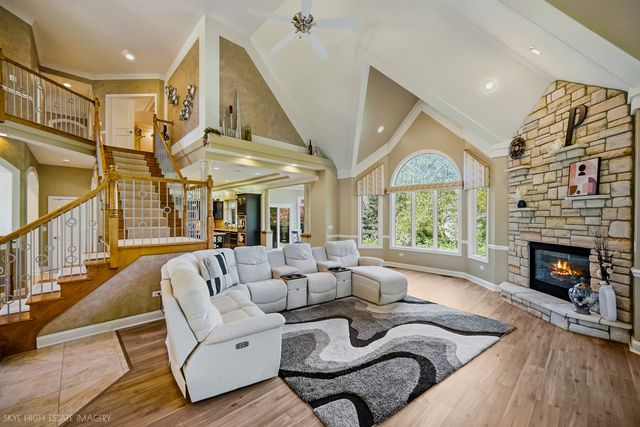 3131 Kewanee Lane, Naperville, IL 60564
