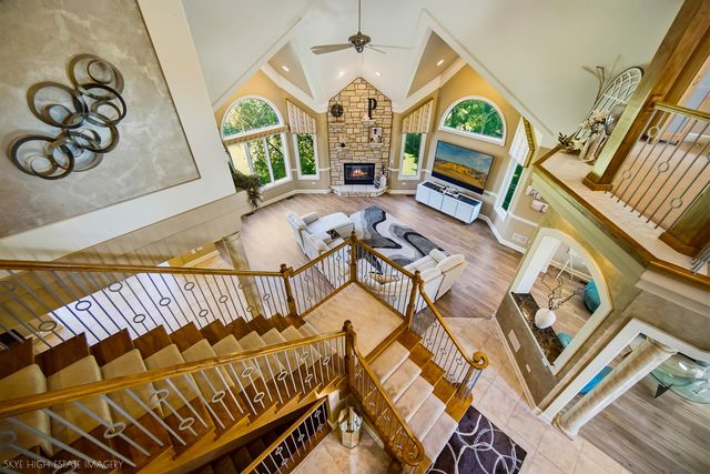 3131 Kewanee Lane, Naperville, IL 60564