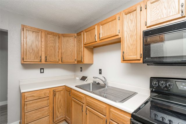 600 E 26th Street S, Newton, IA 50208