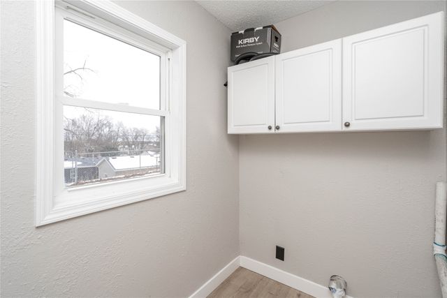 600 E 26th Street S, Newton, IA 50208