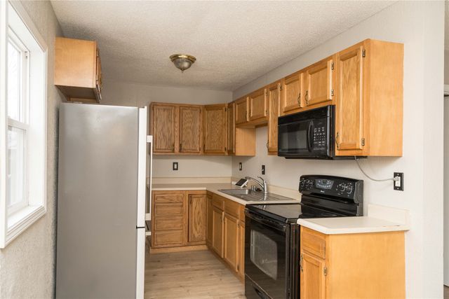 600 E 26th Street S, Newton, IA 50208