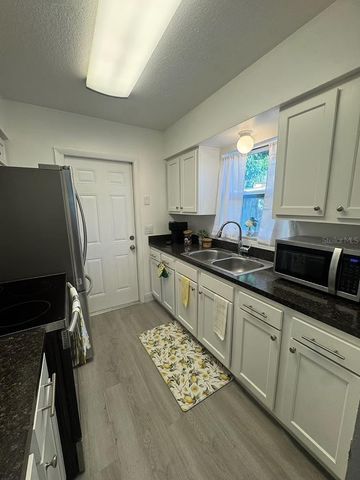 233 38TH AVENUE SE, St Petersburg, FL 33705