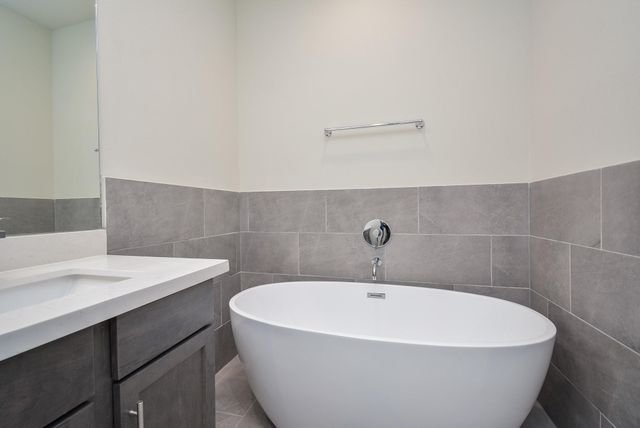 5914 Jasper Jones Way, Houston, TX 77091