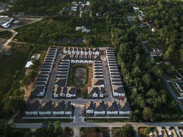 5914 Jasper Jones Way, Houston, TX 77091