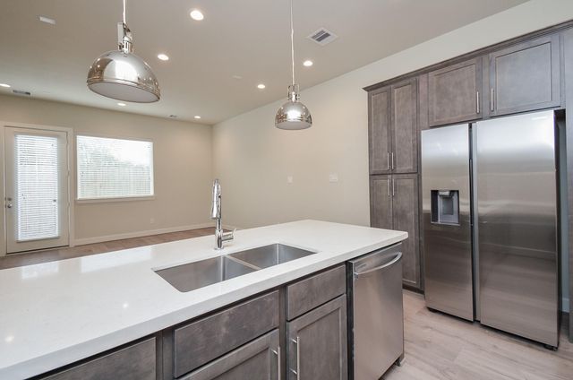 5914 Jasper Jones Way, Houston, TX 77091