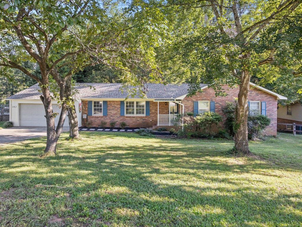 142 Hickory Hill Drive, Inman, SC 29349