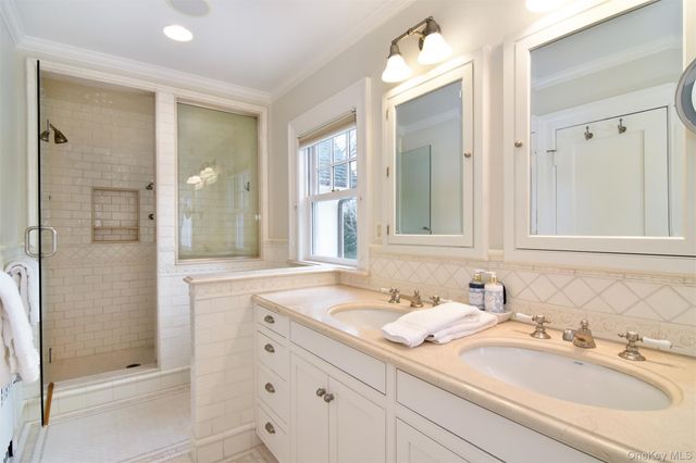 4 Sussex Avenue, Bronxville, NY 10708