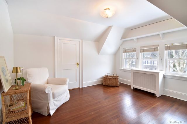 4 Sussex Avenue, Bronxville, NY 10708