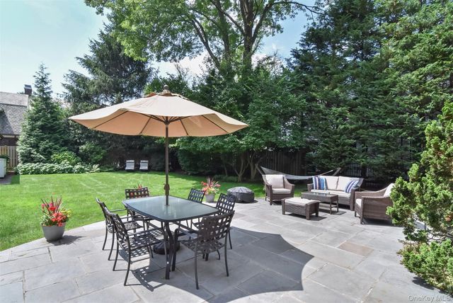 4 Sussex Avenue, Bronxville, NY 10708